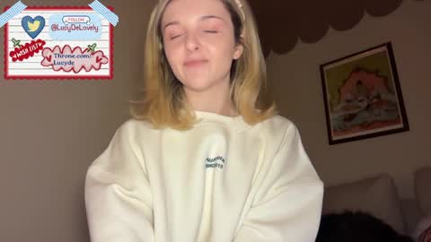 Snapshot of lucydelovely chatting on May 3, 10:49 pm Lucy online show from May 3, 10:49 pm