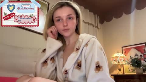 Snapshot of lucydelovely chatting on May 7, 11:10 pm Lucy online show from May 7, 11:10 pm