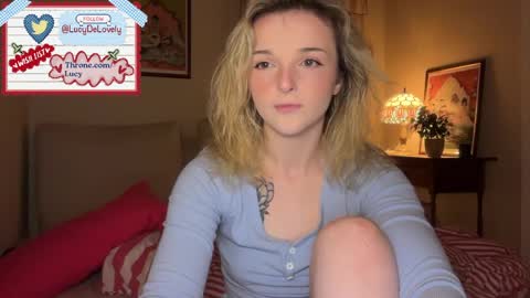 Snapshot of lucydelovely chatting on May 10, 10:59 pm Lucy online show from May 10, 10:59 pm