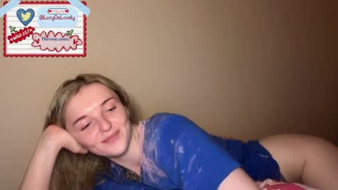 Snapshot of lucydelovely chatting on June 3, 11:10 pm Lucy online show from June 3, 11:10 pm