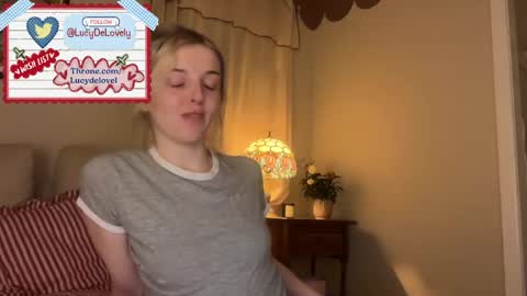 Snapshot of lucydelovely chatting on June 5, 10:48 pm Lucy online show from June 5, 10:48 pm