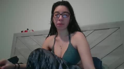 lucylitt25 online show from February 26, 4:06 pm