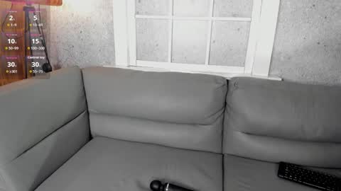 Snapshot of lucylovelyy1 chatting on September 15, 12:43 am Lucy online show from September 15, 12:43 am