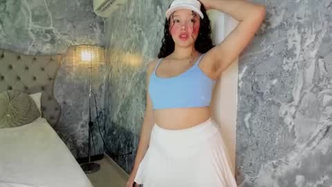 Snapshot of lucylovelyy1 chatting on November 24, 2:11 am Lucy online show from November 24, 2:11 am