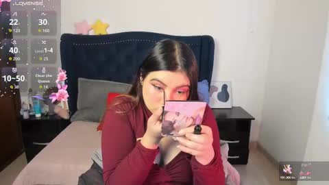 Snapshot of lucypetit chatting on September 15, 12:49 pm Lucy Petit online show from September 15, 12:49 pm