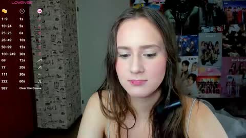 Snapshot of lucyrose33 chatting on October 8, 3:15 am Lucy Rose online show from October 8, 3:15 am