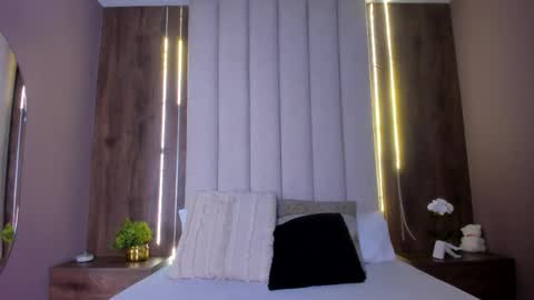 Lucy online show from September 18, 4:31 pm