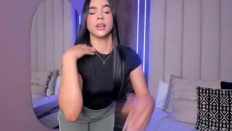 Lucy online show from February 21, 5:25 pm