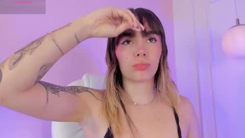 Lucy online show from November 17, 3:34 am