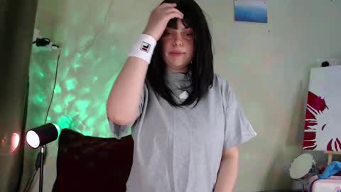 lucyw_ online show from March 11, 12:39 pm