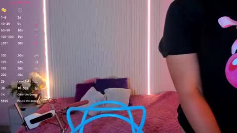 Lucy Wold online show from July 18, 9:51 pm