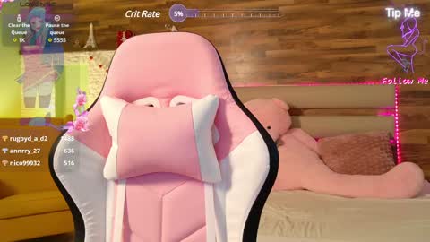 Snapshot of lucywilow chatting on March 2, 12:22 pm LucyWillow online show from March 2, 12:22 pm