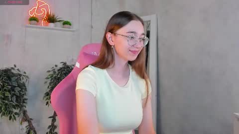 Lucy online show from June 23, 1:14 am