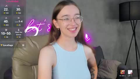 Lucy online show from July 30, 12:42 am