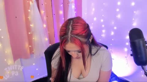 LUCYY FROM HOME  online show from February 12, 2:35 am