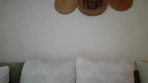 Luxious online show from March 9, 10:03 pm