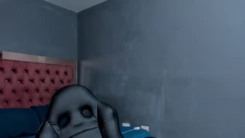 Snapshot of luigi1_ chatting on January 7, 4:08 am Luigi Vitale online show from January 7, 4:08 am