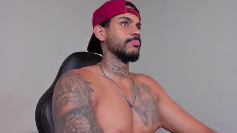 Luigi Vitale online show from January 10, 2:35 am