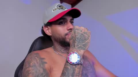 Luigi Vitale online show from February 4, 1:55 am