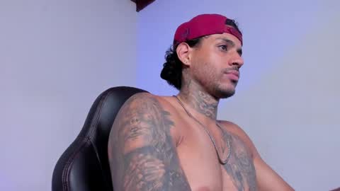 Luigi Vitale online show from April 22, 1:41 am