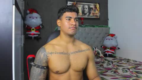 Luigi Independent model online show from December 15, 5:06 pm