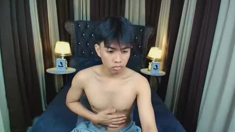 Snapshot of luigi_moreno chatting on January 8, 4:20 pm luigi_moreno online show from January 8, 4:20 pm