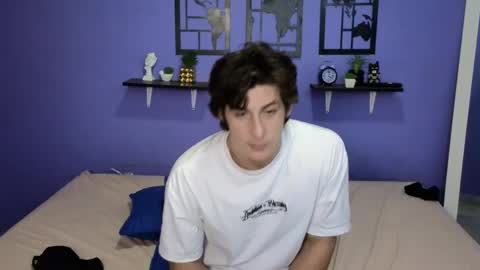 Snapshot of luigisb chatting on January 3, 8:54 pm Luigi online show from January 3, 8:54 pm