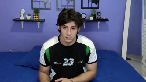 Snapshot of luigisb chatting on January 5, 9:47 pm Luigi online show from January 5, 9:47 pm