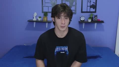 Snapshot of luigisb chatting on January 7, 10:41 pm Luigi online show from January 7, 10:41 pm