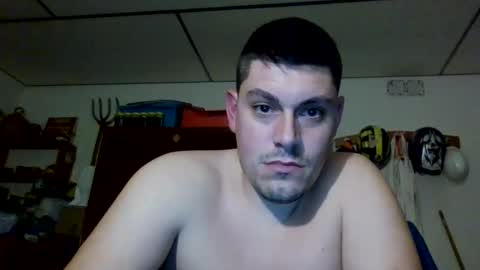 Snapshot of luis2423 chatting on January 6, 11:31 pm A slave to the mistress.. un esclavo para las amas dominantes. online show from January 6, 11:31 pm