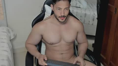 Snapshot of luis_baptista chatting on July 4, 4:40 am luis_baptista online show from July 4, 4:40 am
