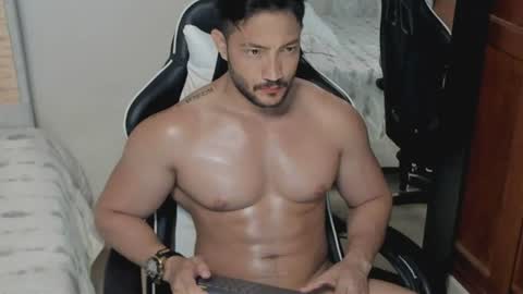 Snapshot of luis_baptista chatting on July 18, 2:27 am luis_baptista online show from July 18, 2:27 am