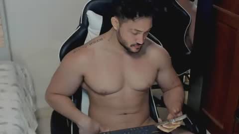 Snapshot of luis_baptista chatting on July 22, 1:19 am luis_baptista online show from July 22, 1:19 am