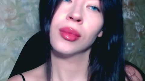 luisa lovedom online show from September 19, 10:49 am