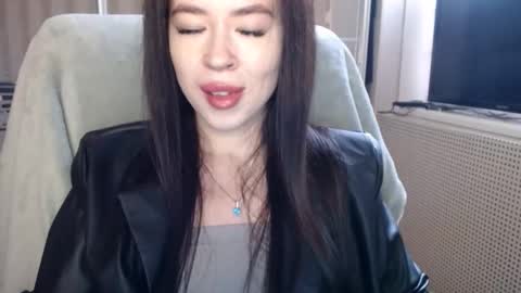 luisa lovedom online show from October 10, 9:30 am