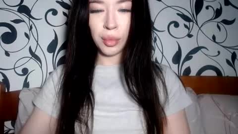 luisa lovedom online show from June 6, 7:29 pm