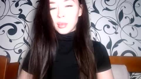 luisa lovedom online show from June 7, 5:06 pm