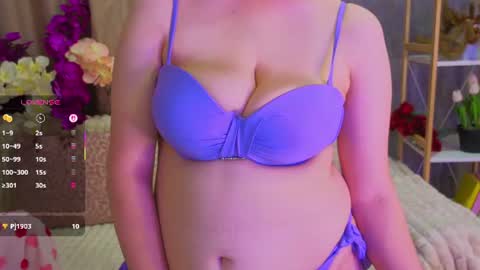 Snapshot of luisa_rosee chatting on June 25, 7:29 pm Luisa Rosee online show from June 25, 7:29 pm