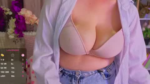 Snapshot of luisa_rosee chatting on July 31, 6:40 pm Luisa Rosee online show from July 31, 6:40 pm