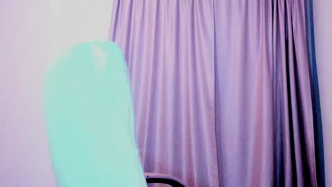 Luisa Diaz online show from April 18, 5:33 am