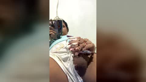 Snapshot of luisamargarita071 chatting on April 7, 8:26 am luisamargarita071 online show from April 7, 8:26 am