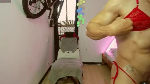 Snapshot of luisfernikesportboy chatting on May 1, 10:03 pm Luis Fer PVT IS OPEN online show from May 1, 10:03 pm