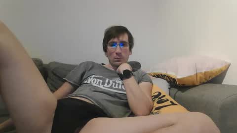 Luis online show from December 3, 10:19 pm