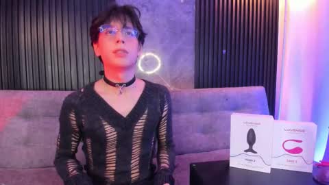 luixdust1 online show from November 4, 5:28 am