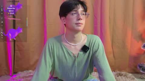 luixdust1 online show from December 15, 6:17 am