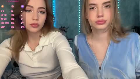 Snapshot of luiza012 chatting on October 15, 9:31 am Lizzy online show from October 15, 9:31 am