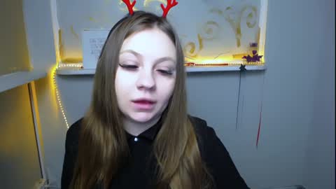 Snapshot of luizaheems_ chatting on December 25, 7:35 am Luiza online show from December 25, 7:35 am