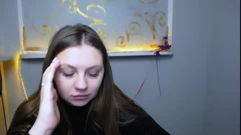 Snapshot of luizaheems_ chatting on February 19, 11:28 am Luiza online show from February 19, 11:28 am