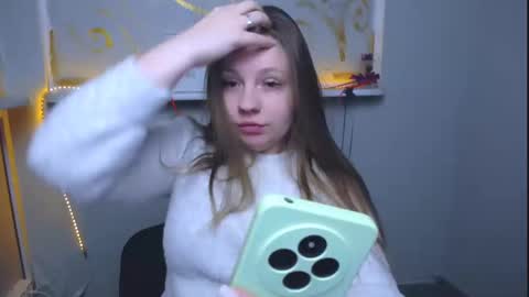 Snapshot of luizaheems_ chatting on February 20, 11:09 am Luiza online show from February 20, 11:09 am