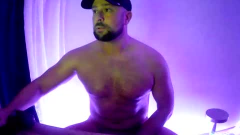 Snapshot of luk_me chatting on December 16, 8:48 pm luk_me online show from December 16, 8:48 pm